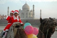 Приятного аппетита, Индия, или с Рождеством, банк!