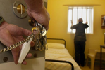Британские заключенные бездельничают более 20 часов в сутки