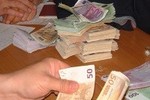 Россиянам разрешено провозить валюту через границу без деклараций