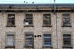 Французские власти обсуждают меры по снижению численности заключенные в тюрьмах