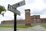 Заключенные исправительного центра «Понтиак» в США объявили голодовку