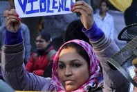 Один из обвиняемых в похищении и изнасиловании студентки в Индии найден повешенным