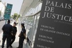 Во Франции судят 5 полицейских и 1 тюремщика за избиение заключенного