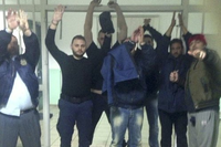 В Греции заключенный взял в заложники сокамерников и работников тюрьмы