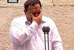 Израильский министр образования не смог сдержать смех, говоря о запрете мобильных телефонов в тюрьмах