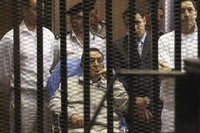 Бывшего президента Египта Хосни Мубарака не могут перевезти из военного госпиталя в тюрьму