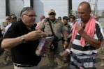Шериф из Аризоны (США) обеспечил заключенных в жару фруктовым мороженым и мокрыми розовыми полотенцами