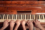 Директора музыкальной школы в Санкт-Петербурге обвиняют в растрате госсредств на бесплатное обучение музыке взрослых