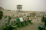 В Камеруне озабочены частотой интимных связей между тюремщиками и заключенными