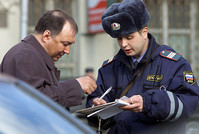 Медведев: Безопасность на дороге обеспечит штрафование автомобилистов в 500 тыс. руб.